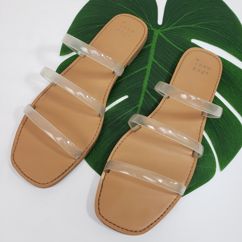 A NEW Day Sandals - Picture 10 of 10